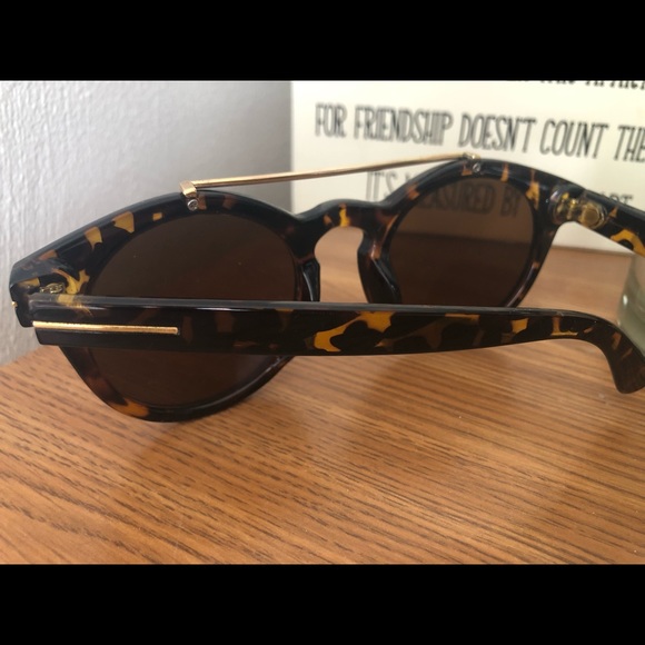 Brown and gold animal print cat eye sunglasses - Picture 4 of 4